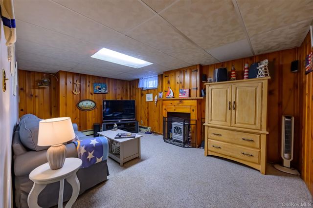 238 James Street, Franklin Square, NY 11010