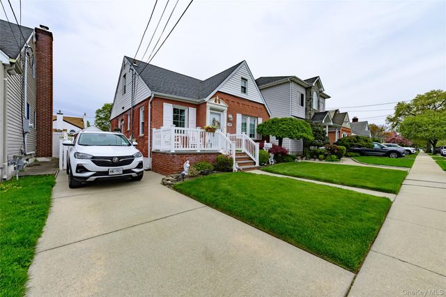 238 James Street, Franklin Square, NY 11010