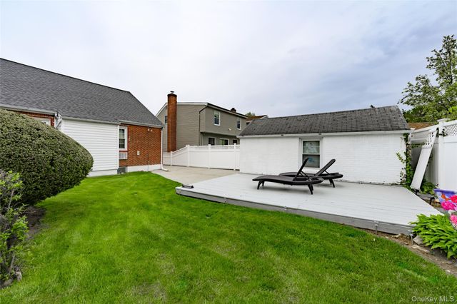 238 James Street, Franklin Square, NY 11010