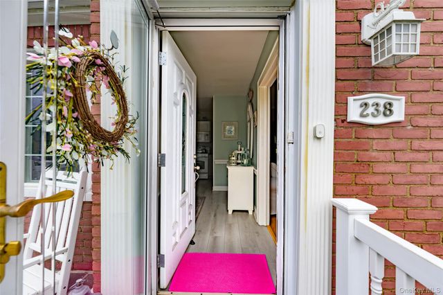 238 James Street, Franklin Square, NY 11010