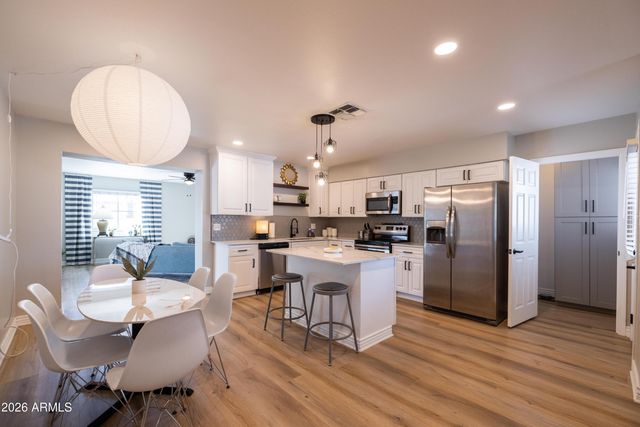 1413 E WINDSOR Avenue, Phoenix, AZ 85006