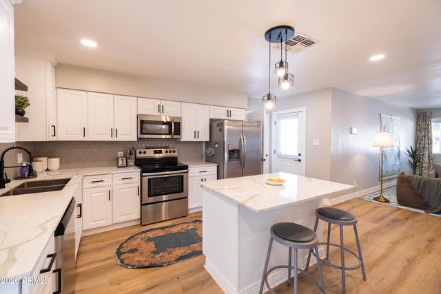 1413 E WINDSOR Avenue, Phoenix, AZ 85006