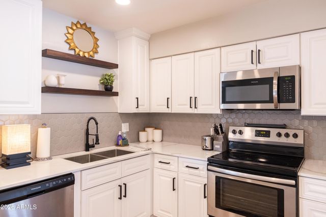 1413 E WINDSOR Avenue, Phoenix, AZ 85006