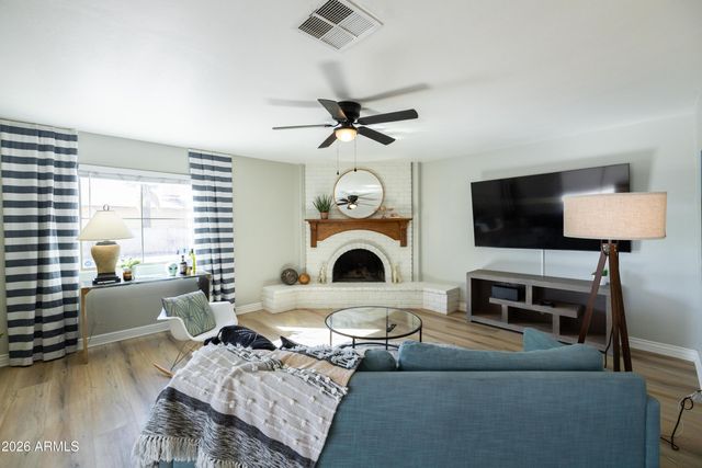 1413 E WINDSOR Avenue, Phoenix, AZ 85006