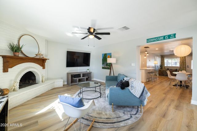 1413 E WINDSOR Avenue, Phoenix, AZ 85006