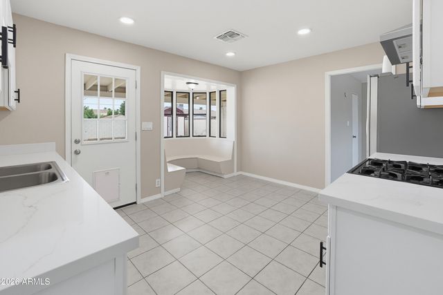 3313 W PERSHING Avenue, Phoenix, AZ 85029