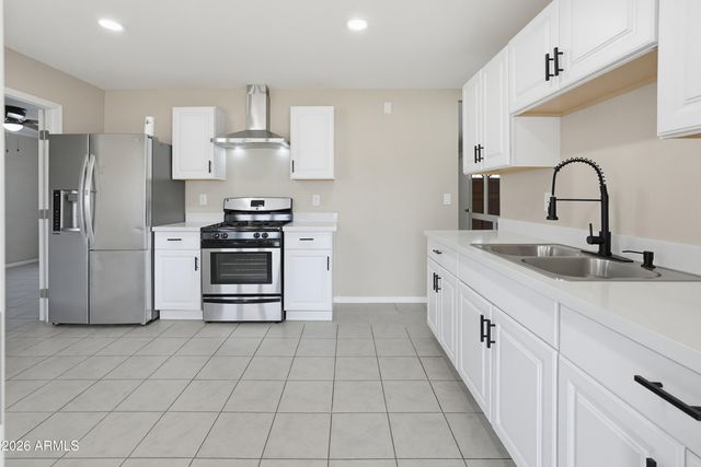3313 W PERSHING Avenue, Phoenix, AZ 85029