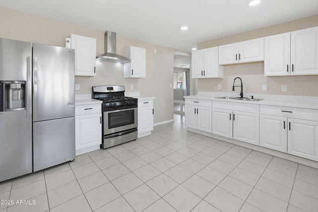 3313 W PERSHING Avenue, Phoenix, AZ 85029