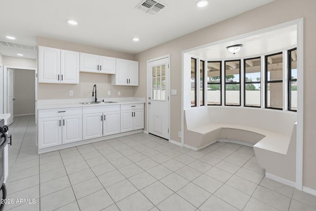3313 W PERSHING Avenue, Phoenix, AZ 85029