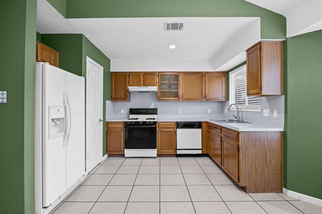 7412 Crepe Myrtle DR, Austin, TX 78744