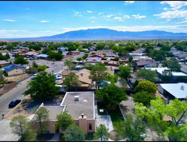 2100 Black Hills Road NE, Rio Rancho, NM 87124