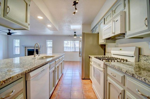 2100 Black Hills Road NE, Rio Rancho, NM 87124