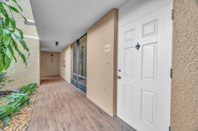 3492 NE Causeway Boulevard 103, Jensen Beach, FL 34957