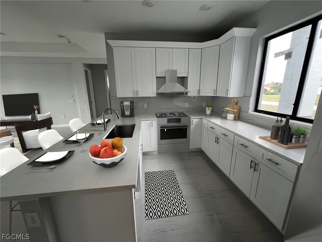 520 NW 3rd TER, Cape Coral, FL 33993