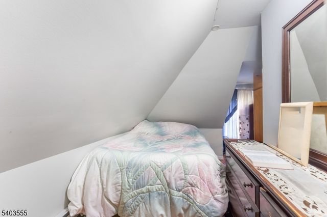 92 N 19Th St, East Orange City, NJ 07017