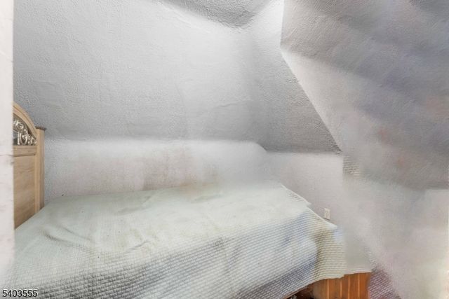 92 N 19Th St, East Orange City, NJ 07017