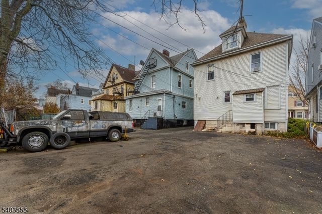 92 N 19Th St, East Orange City, NJ 07017