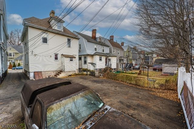 92 N 19Th St, East Orange City, NJ 07017