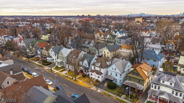 92 N 19Th St, East Orange City, NJ 07017