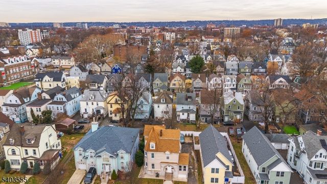 92 N 19Th St, East Orange City, NJ 07017