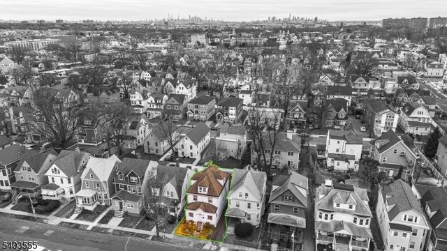 92 N 19Th St, East Orange City, NJ 07017