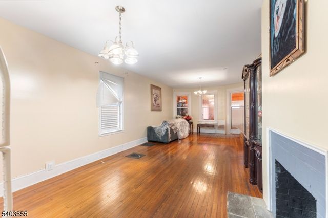 92 N 19Th St, East Orange City, NJ 07017