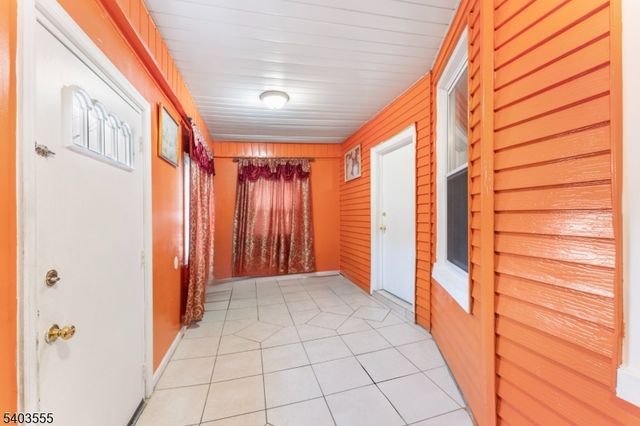 92 N 19Th St, East Orange City, NJ 07017