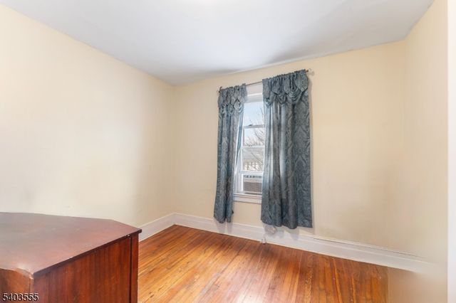 92 N 19Th St, East Orange City, NJ 07017