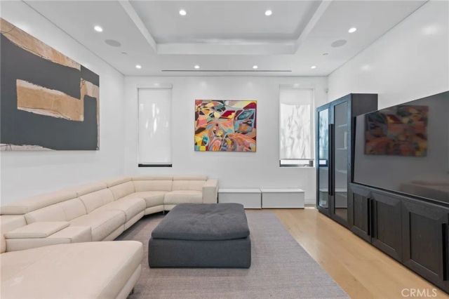 15241 Greenleaf, Sherman Oaks, CA 91403