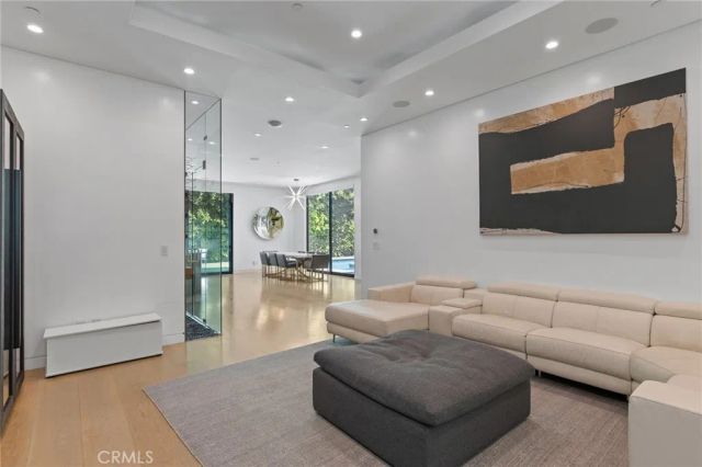 15241 Greenleaf, Sherman Oaks, CA 91403