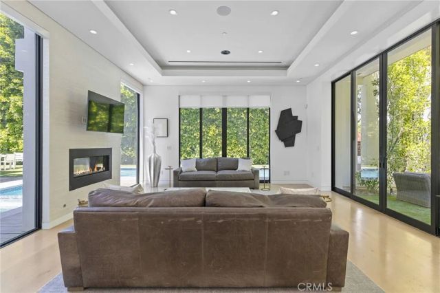 15241 Greenleaf, Sherman Oaks, CA 91403