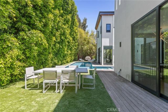 15241 Greenleaf, Sherman Oaks, CA 91403