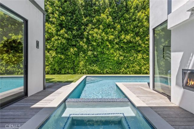 15241 Greenleaf, Sherman Oaks, CA 91403