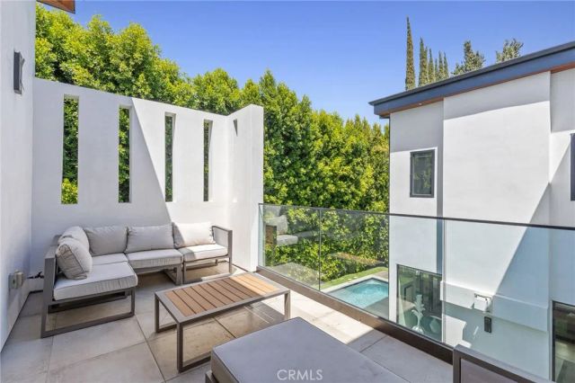 15241 Greenleaf, Sherman Oaks, CA 91403