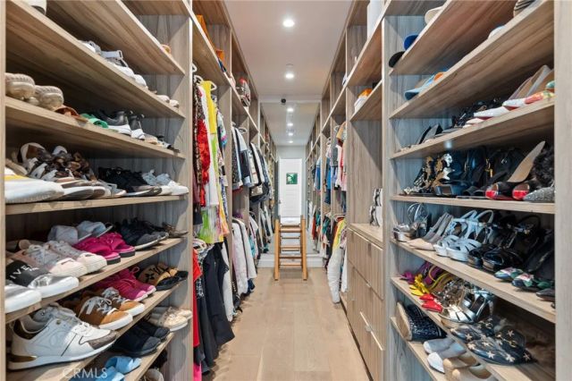 15241 Greenleaf, Sherman Oaks, CA 91403