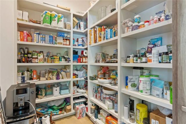 15241 Greenleaf, Sherman Oaks, CA 91403