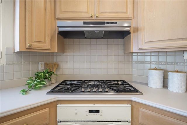 4141 Mattos Dr, Fremont, CA 94536