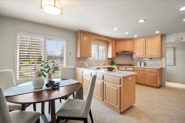 4141 Mattos Dr, Fremont, CA 94536