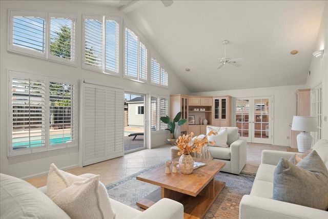 4141 Mattos Dr, Fremont, CA 94536