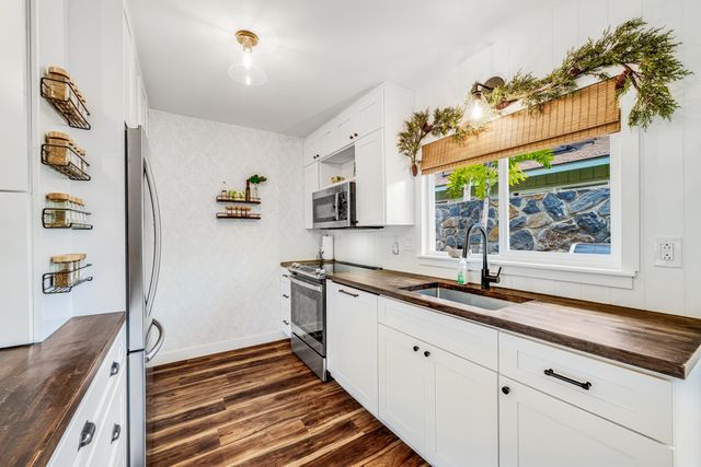 151 Kauhaa St, Kihei, HI 96753