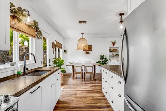 151 Kauhaa St, Kihei, HI 96753