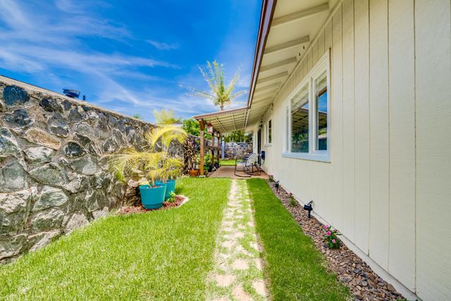 151 Kauhaa St, Kihei, HI 96753