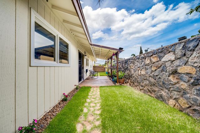 151 Kauhaa St, Kihei, HI 96753