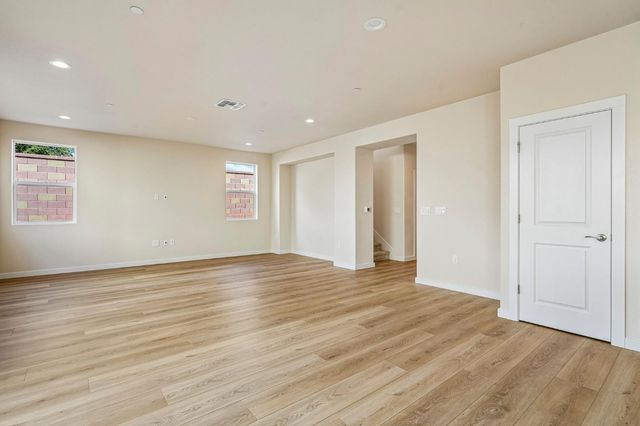 3958 Aura Way, Rancho Cordova, CA 95742