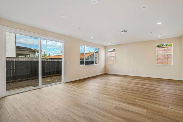 3958 Aura Way, Rancho Cordova, CA 95742