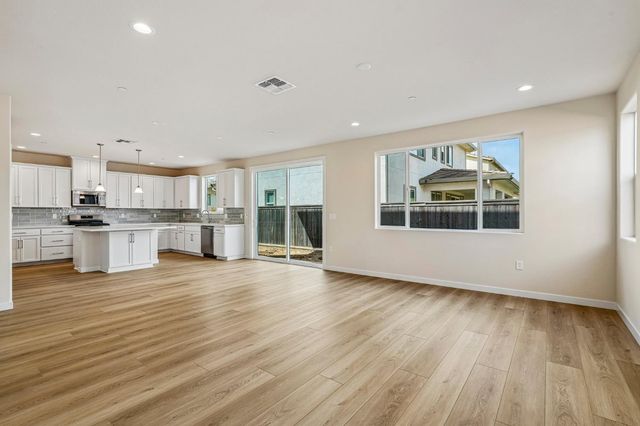 3958 Aura Way, Rancho Cordova, CA 95742