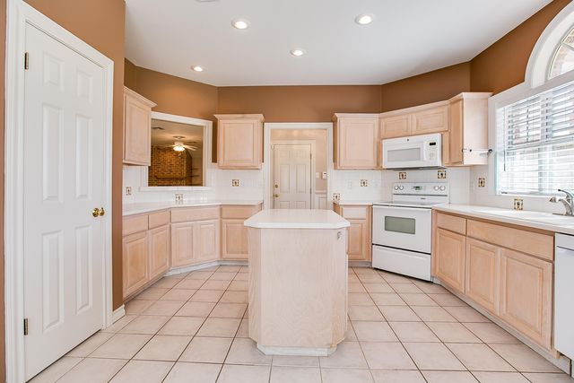 1213 Dorchester Drive, San Angelo, TX 76901