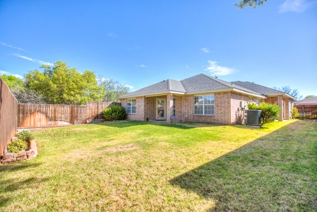 1213 Dorchester Drive, San Angelo, TX 76901