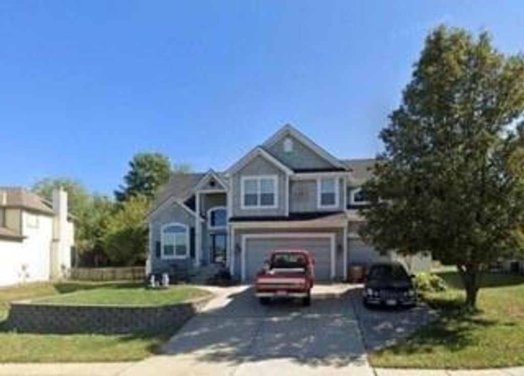 605 S Franklin Street, Raymore, MO 64083