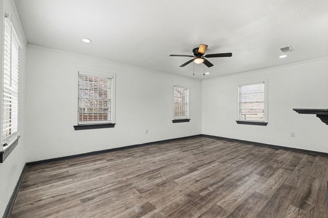 2939 Timberline Drive, Fort Worth, TX 76119